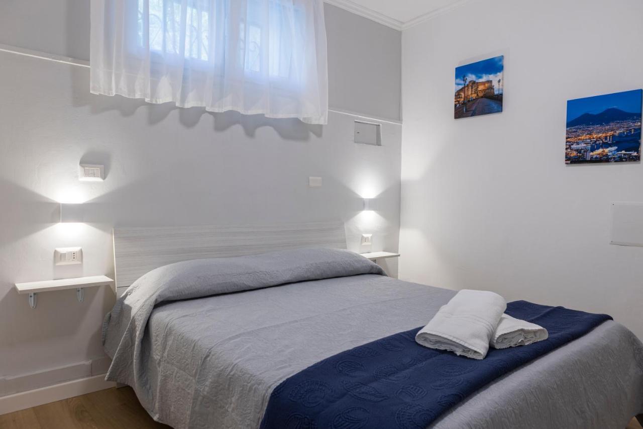 Adastra B&B Naples Luaran gambar